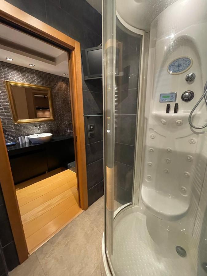 Attico Con Vista Spettacolare E Jacuzzi Apartment Bologna Luaran gambar